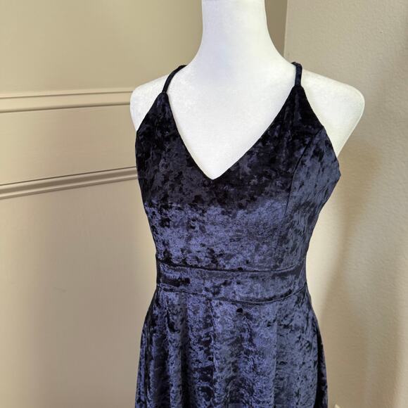 R. Vivimos NWT Blue Crushed Velvet Strappy Fit & Flare Dress Size M 8/10 - Picture 2 of 5